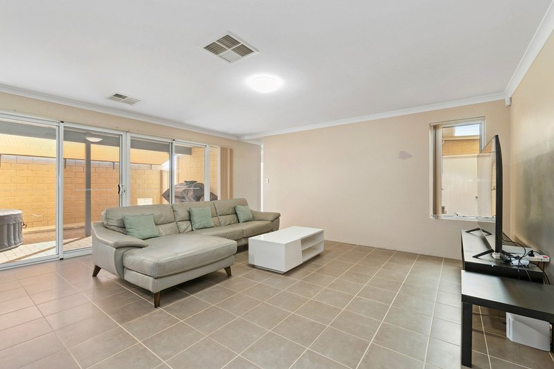 Photo - 51 Melbourne Loop, Clarkson WA 6030 - Image 14