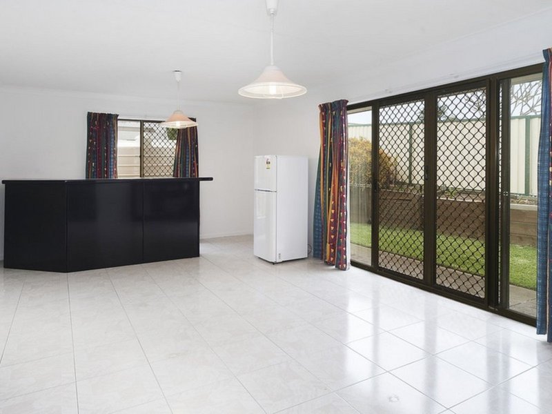 Photo - 51 Melbourne Road, Arundel QLD 4214 - Image 8