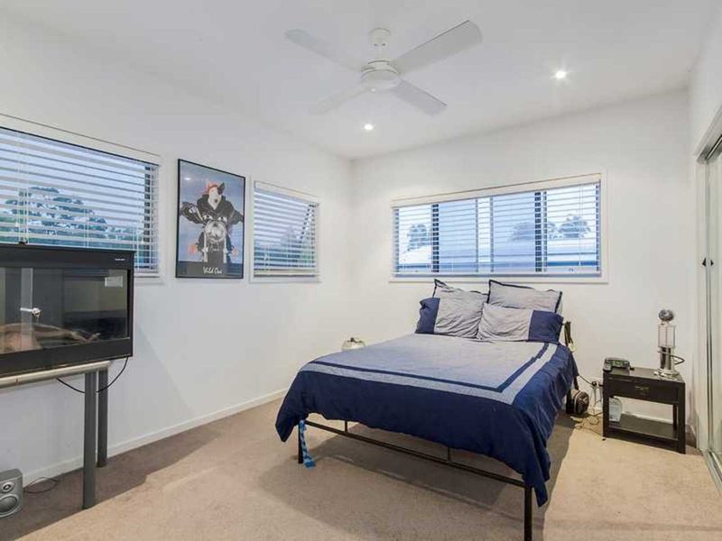 Photo - 51 Observatory Drive, Reedy Creek QLD 4227 - Image 16