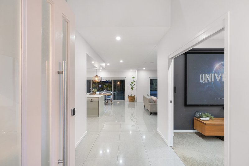 Photo - 51 Observatory Drive, Reedy Creek QLD 4227 - Image 10