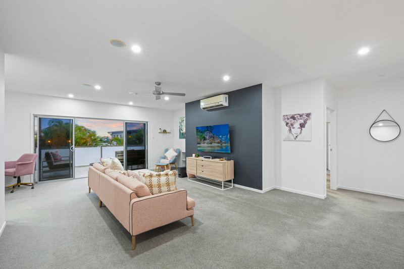 Photo - 51 Observatory Drive, Reedy Creek QLD 4227 - Image 13