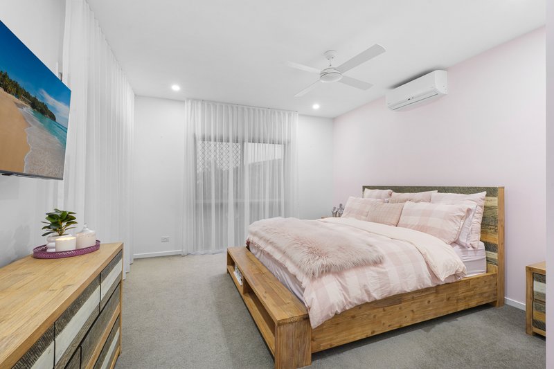 Photo - 51 Observatory Drive, Reedy Creek QLD 4227 - Image 16