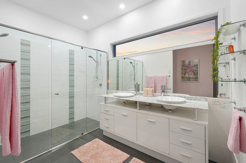 Photo - 51 Observatory Drive, Reedy Creek QLD 4227 - Image 18