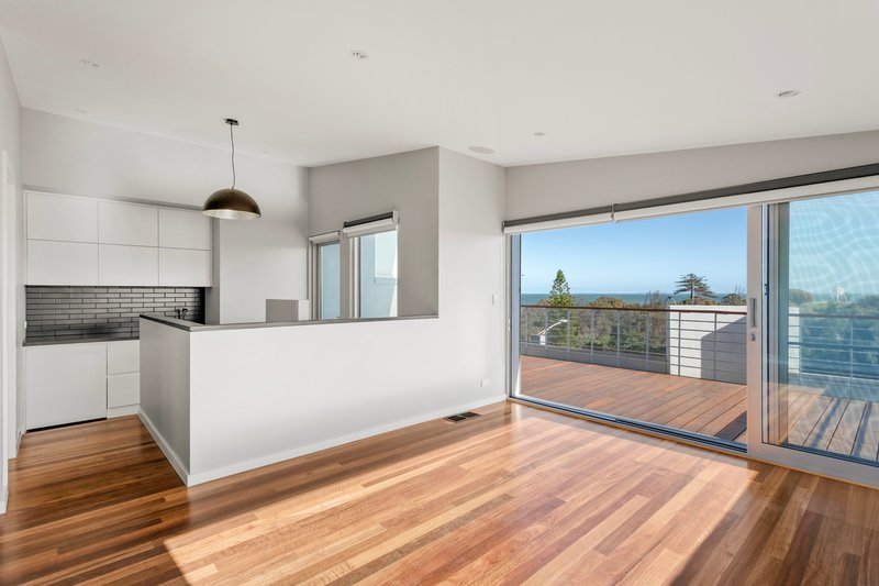 Photo - 5/1 Ormond Esplanade, Elwood VIC 3184 - Image 5