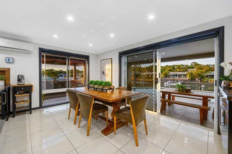 Photo - 51 Pebble Beach Drive, Runaway Bay QLD 4216 - Image 5