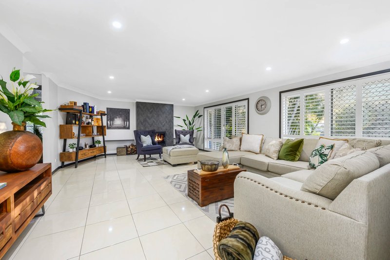 Photo - 51 Pebble Beach Drive, Runaway Bay QLD 4216 - Image 6