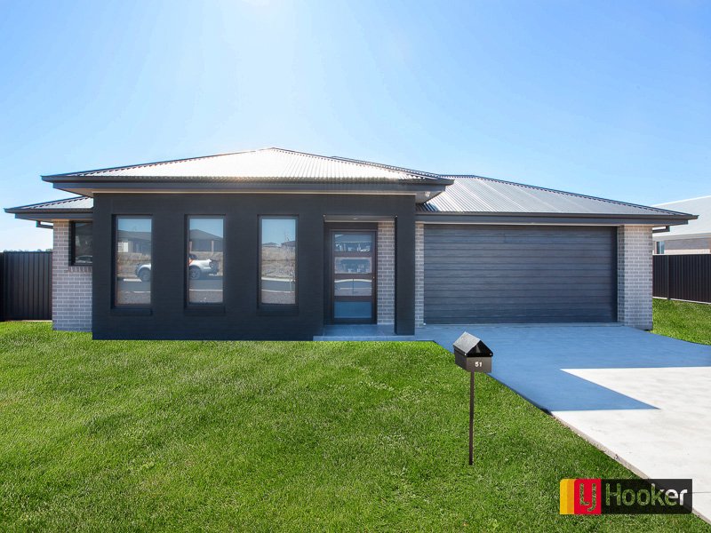 Photo - 51 Peppercress Court, Moore Creek NSW 2340 - Image 2