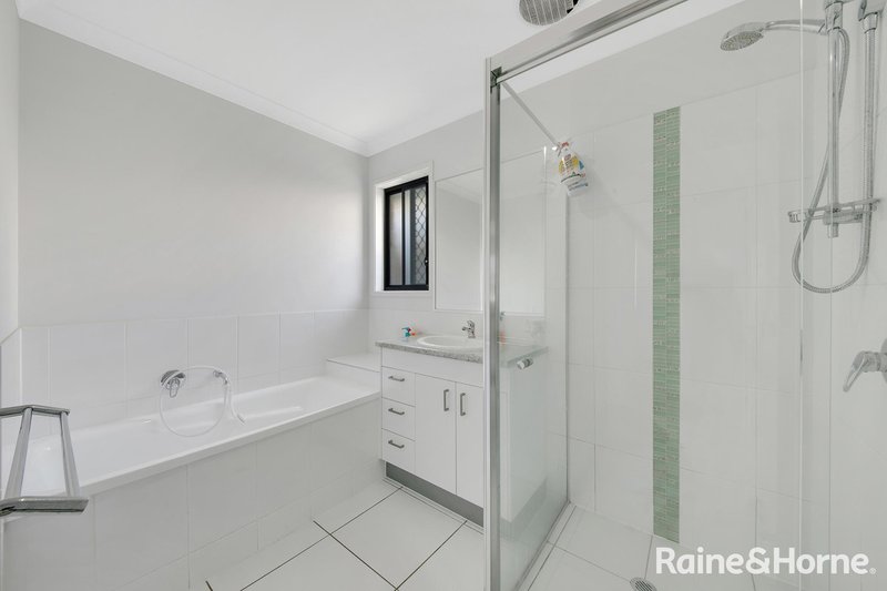 Photo - 51 Petrel Street, Kirkwood QLD 4680 - Image 7