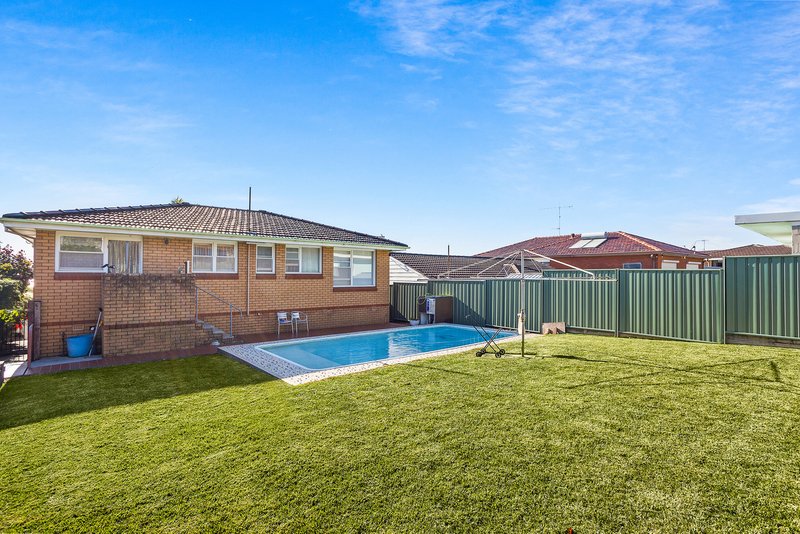 Photo - 51 Porter Avenue, Mount Warrigal NSW 2528 - Image 8