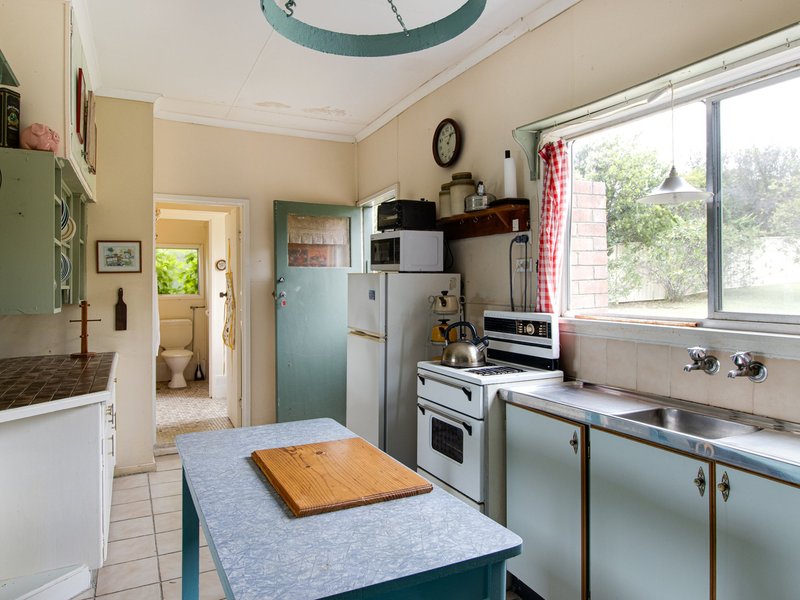 Photo - 51 River Road, Sussex Inlet NSW 2540 - Image 4