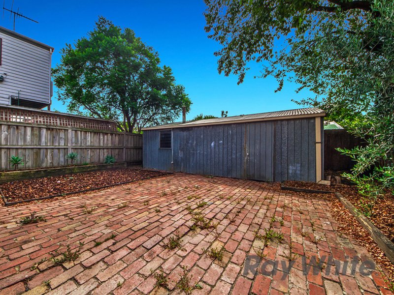 Photo - 51 Roberts Street, West Footscray VIC 3012 - Image 6