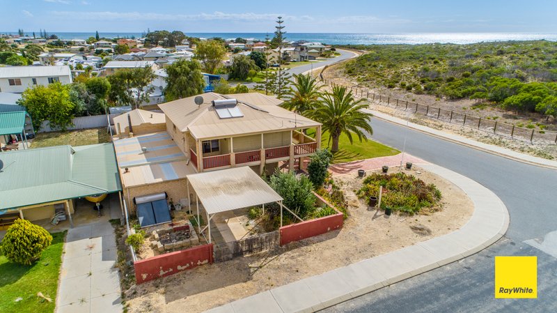 Photo - 51 Robertson Road, Ledge Point WA 6043 - Image 2