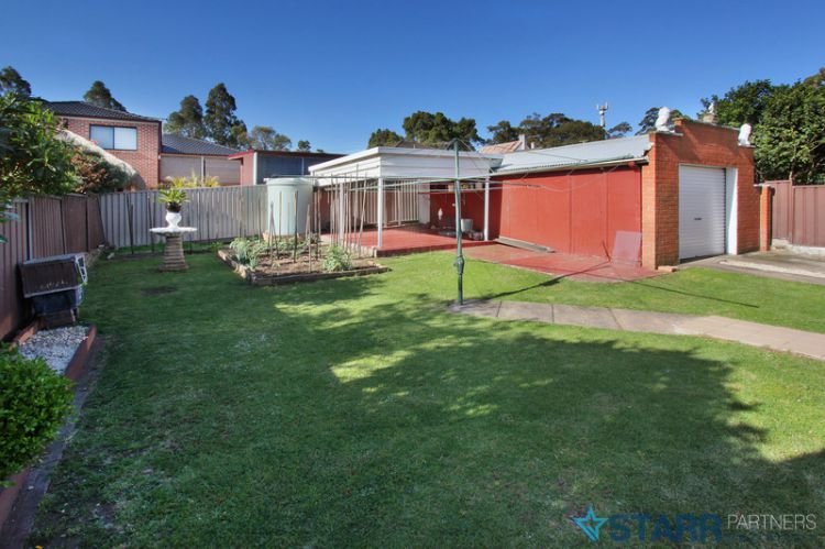 Photo - 51 Robertson Street, Guildford NSW 2161 - Image 4