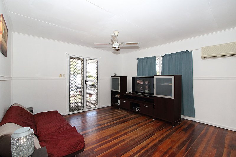 Photo - 51 Rowland Terrace, Coalfalls QLD 4305 - Image 6