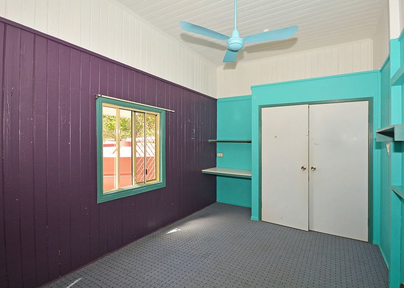 Photo - 51 Scanlan Street, Sunshine Acres QLD 4655 - Image 13