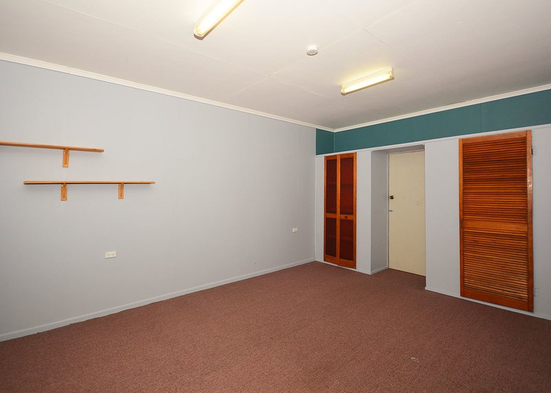 Photo - 51 Scanlan Street, Sunshine Acres QLD 4655 - Image 19