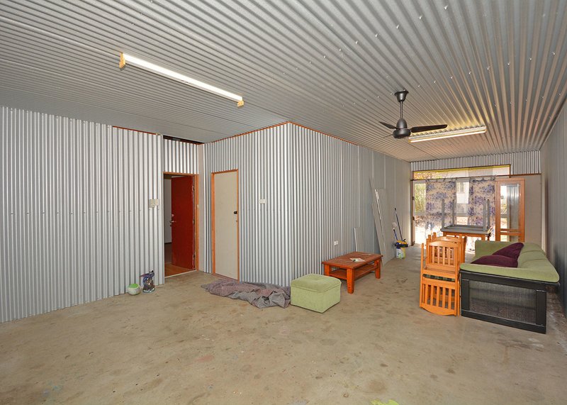 Photo - 51 Scanlan Street, Sunshine Acres QLD 4655 - Image 23