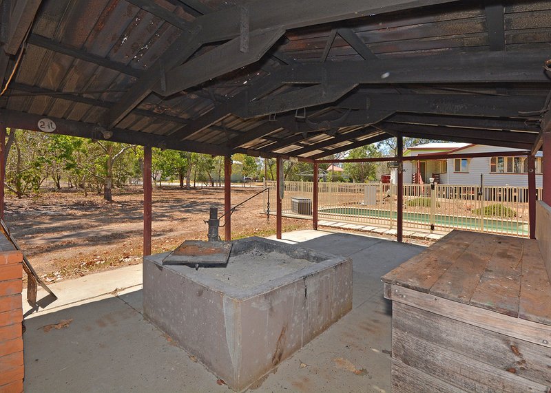 Photo - 51 Scanlan Street, Sunshine Acres QLD 4655 - Image 26