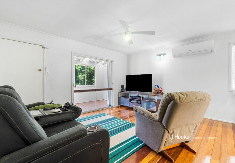 Photo - 51 Sinclair Drive, Ellen Grove QLD 4078 - Image 3