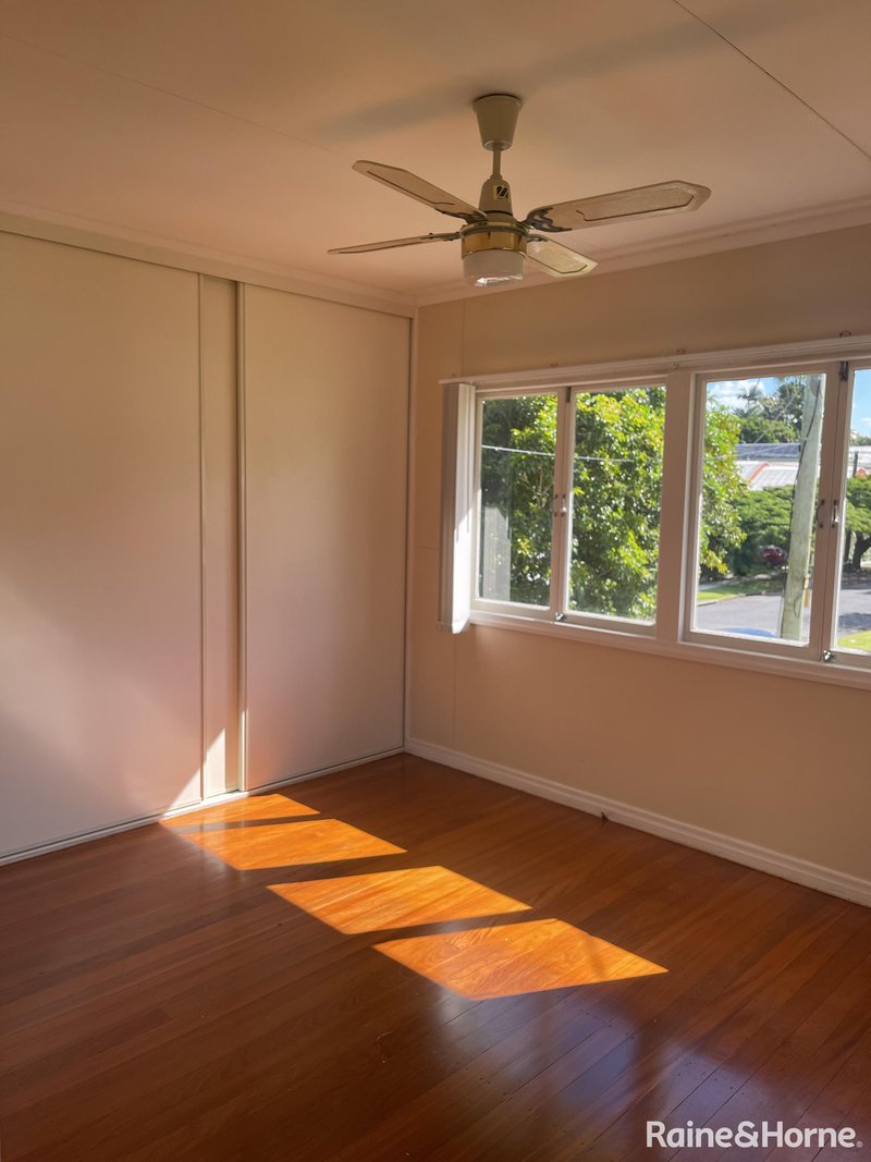 Photo - 51 Stanley Street, Indooroopilly QLD 4068 - Image 4