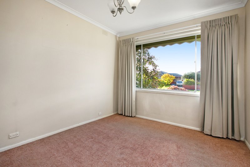 Photo - 51 Stewart Grove, Campbellfield VIC 3061 - Image 7