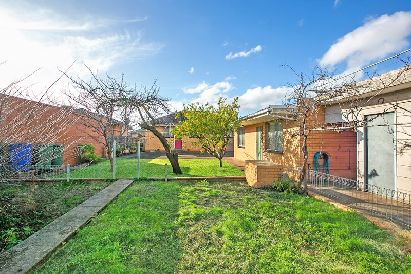 Photo - 51 Stewart Grove, Campbellfield VIC 3061 - Image 12