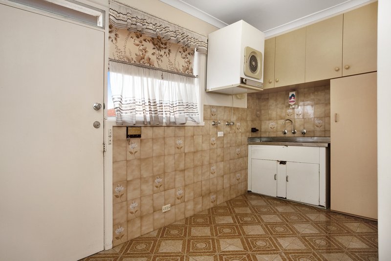 Photo - 51 Stewart Grove, Campbellfield VIC 3061 - Image 10