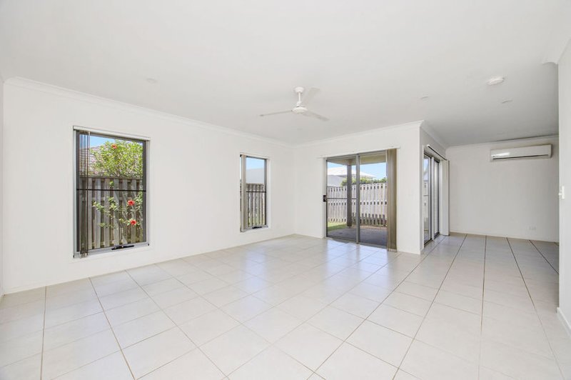 Photo - 51 Swan Road, Pimpama QLD 4209 - Image 11