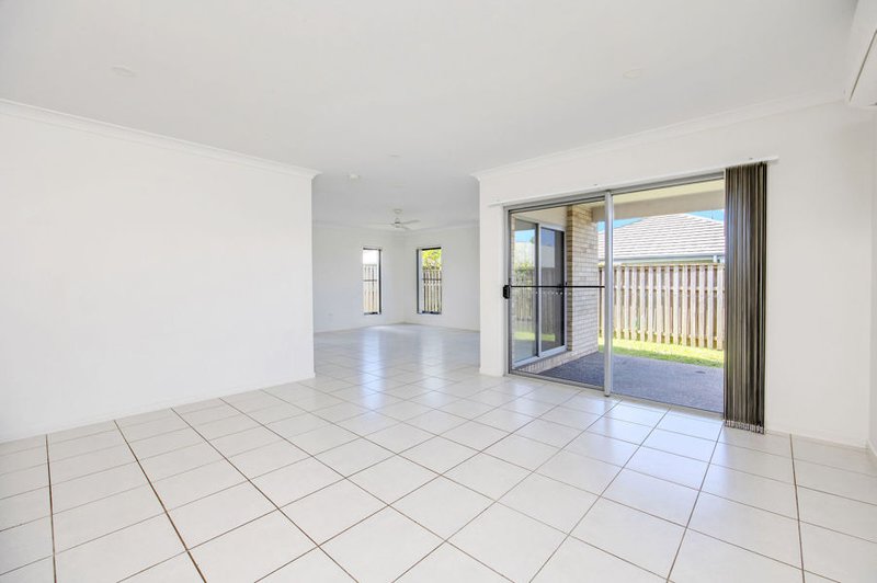 Photo - 51 Swan Road, Pimpama QLD 4209 - Image 13