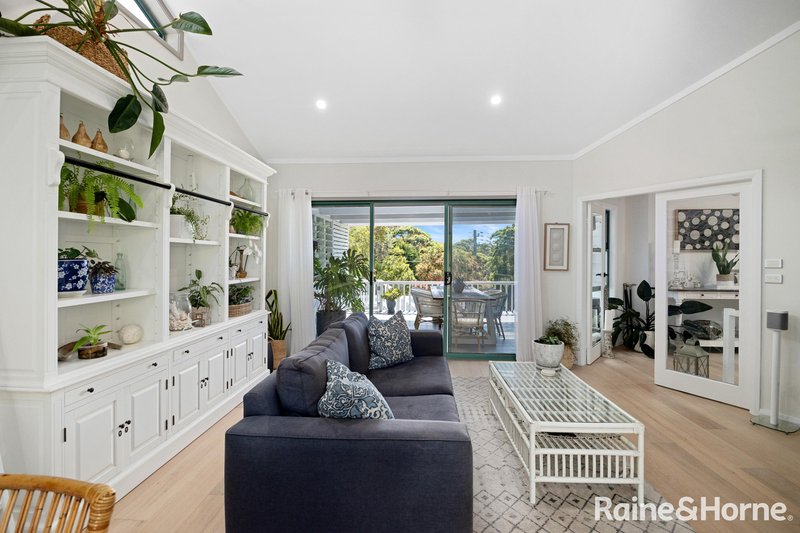 Photo - 51 Tallwood Avenue, Mollymook Beach NSW 2539 - Image 5