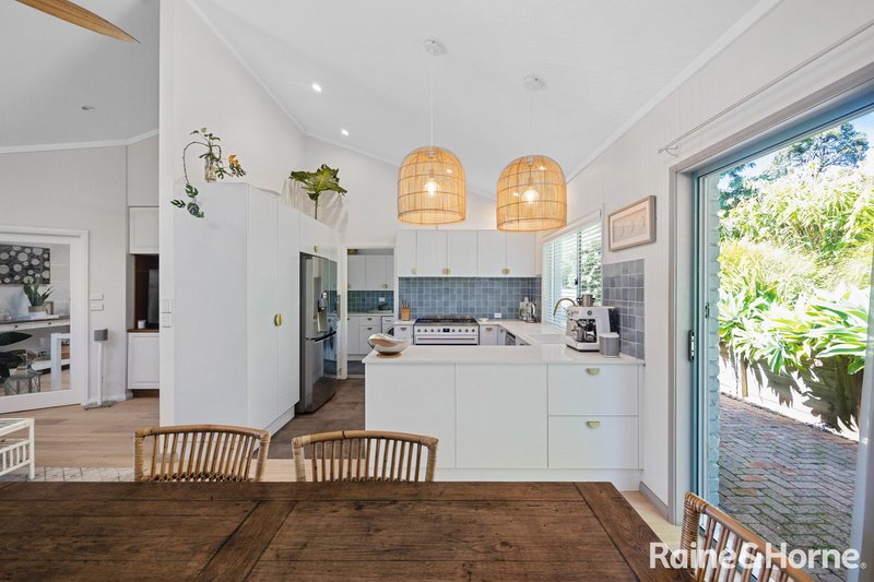 Photo - 51 Tallwood Avenue, Mollymook Beach NSW 2539 - Image 6