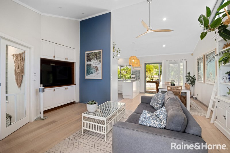 Photo - 51 Tallwood Avenue, Mollymook Beach NSW 2539 - Image 15