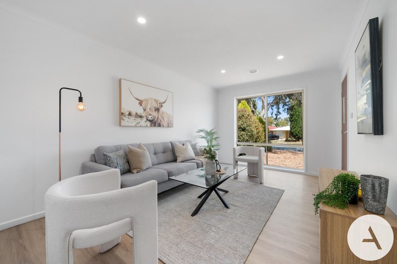 Photo - 51 Taylor Street, Ngunnawal ACT 2913 - Image 2