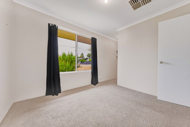 Photo - 51 Teranca Road, Greenfields WA 6210 - Image 12