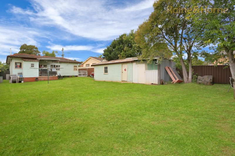 Photo - 51 Thompson Avenue, St Marys NSW 2760 - Image 3