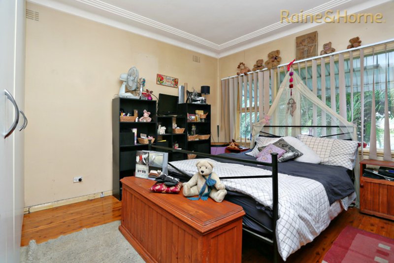 Photo - 51 Thompson Avenue, St Marys NSW 2760 - Image 5