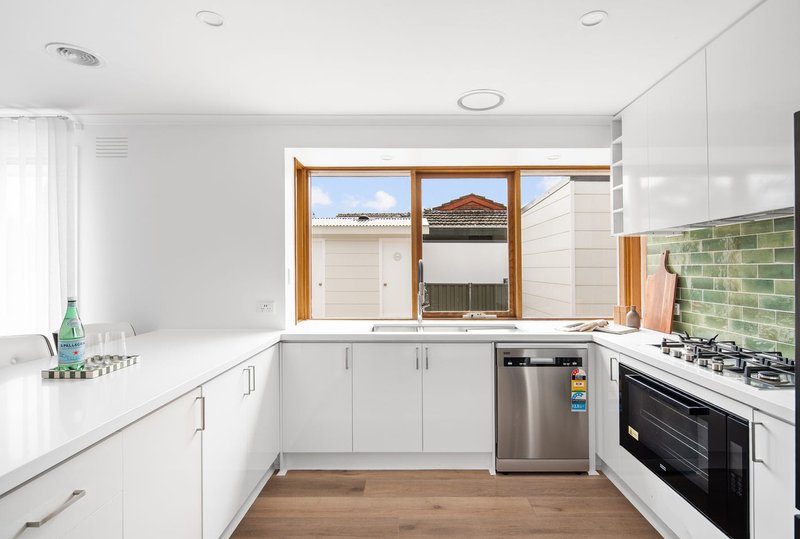Photo - 51 Tyrone Street, Werribee VIC 3030 - Image 6