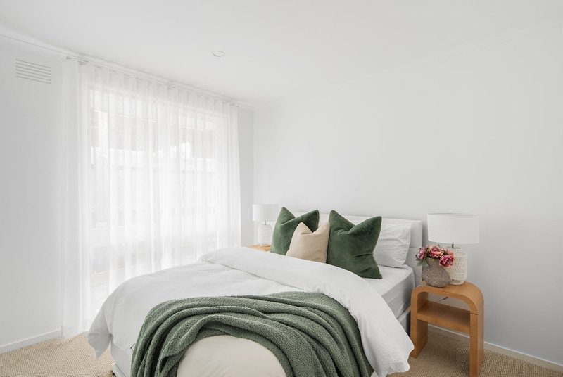 Photo - 51 Tyrone Street, Werribee VIC 3030 - Image 15
