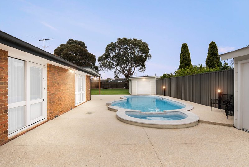Photo - 51 Tyrone Street, Werribee VIC 3030 - Image 19