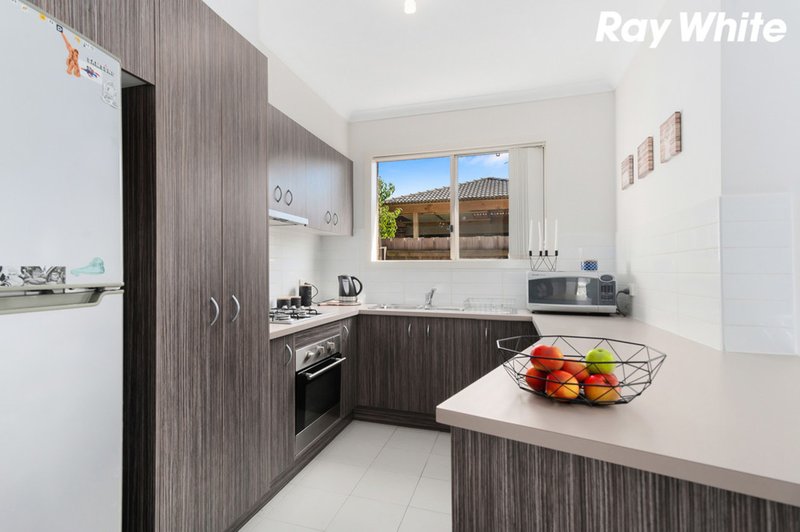 Photo - 5/1 Walnut Way, Pakenham VIC 3810 - Image 4