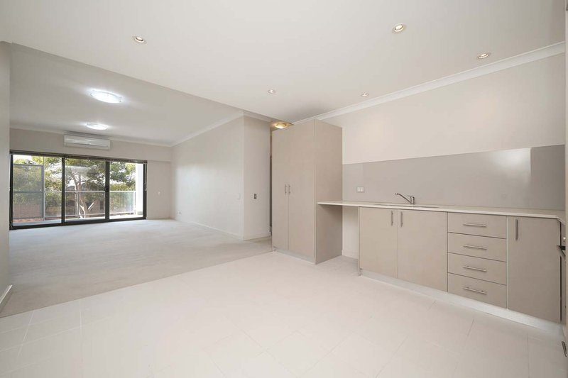 Photo - 5/1 Walsh Loop, Joondalup WA 6027 - Image 4