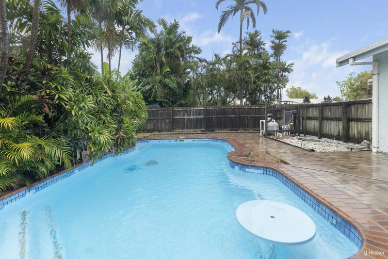 Photo - 51 Whitsunday Drive, Kirwan QLD 4817 - Image 2