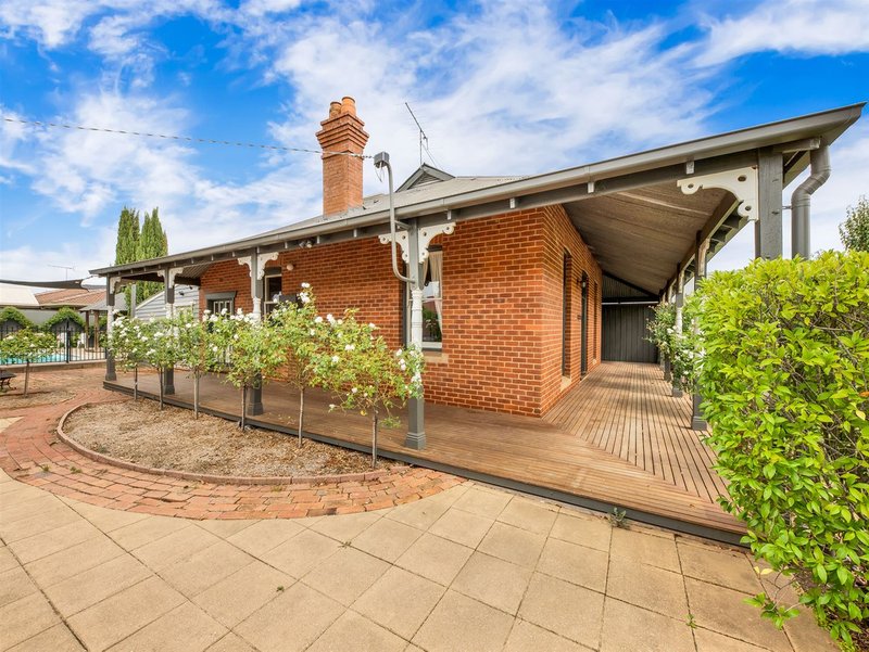 Photo - 51 Williams Road, Wangaratta VIC 3677 - Image 17