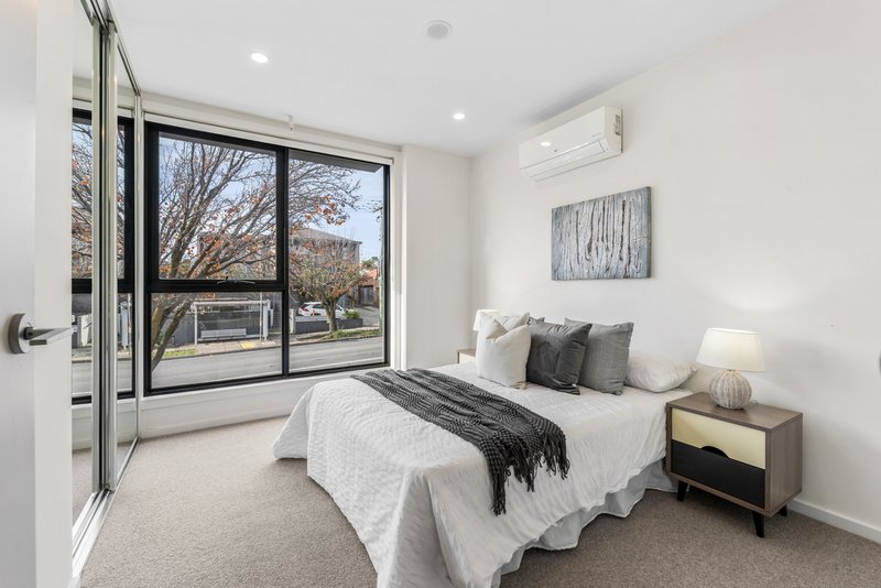 Photo - 5/1 Winton Street, Burwood VIC 3125 - Image 10