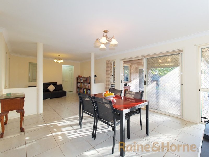 Photo - 51 Woorabinda Street, Runcorn QLD 4113 - Image 3