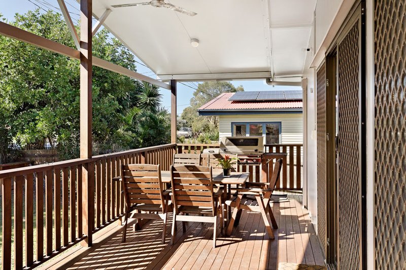 Photo - 51 Yanderra Avenue, Arana Hills QLD 4054 - Image 12