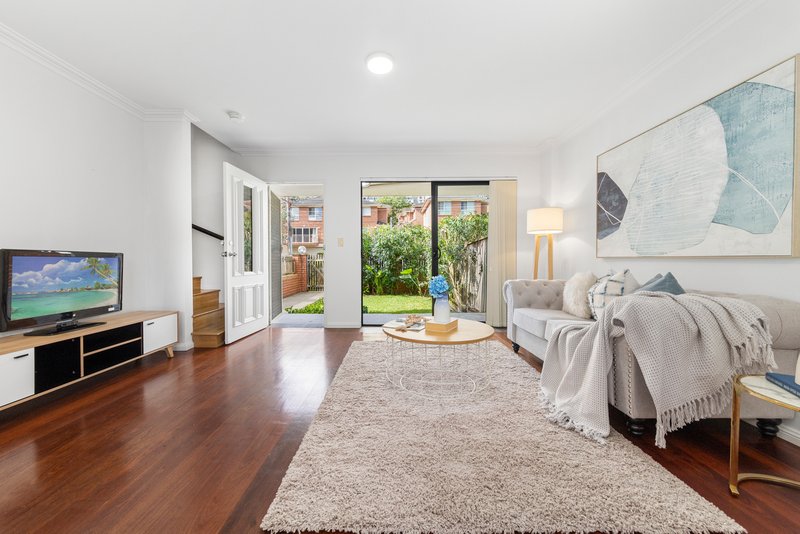 Photo - 5/10-16 Forbes Street, Hornsby NSW 2077 - Image 2