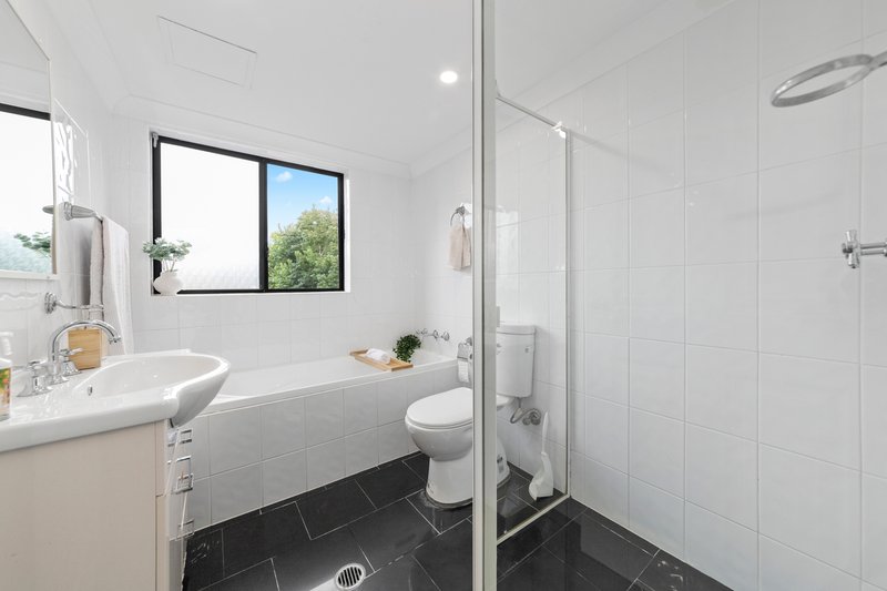 Photo - 5/10-16 Forbes Street, Hornsby NSW 2077 - Image 5