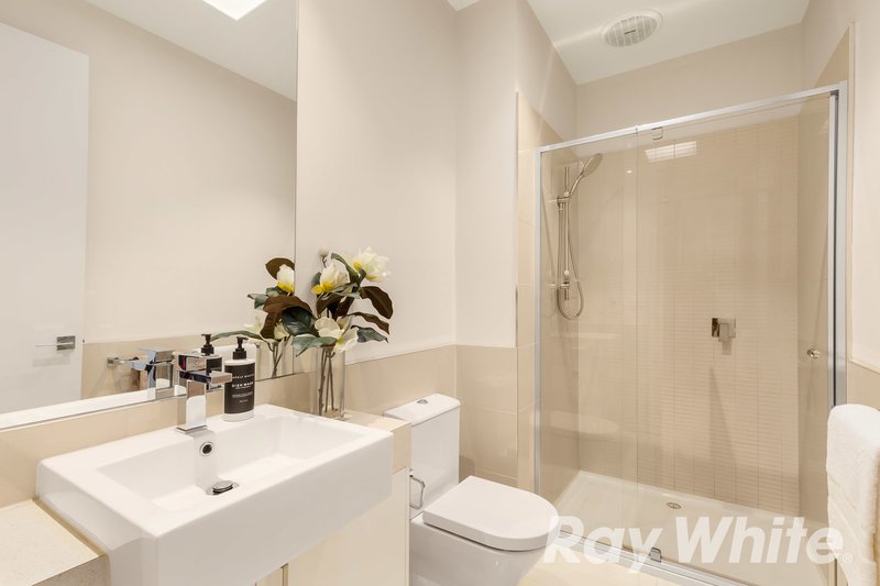 Photo - 5/10 Camelia Street, Box Hill VIC 3128 - Image 6