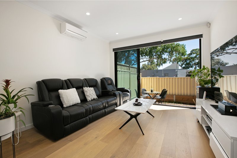 Photo - 5/10 Crevelli Street, Reservoir VIC 3073 - Image 5